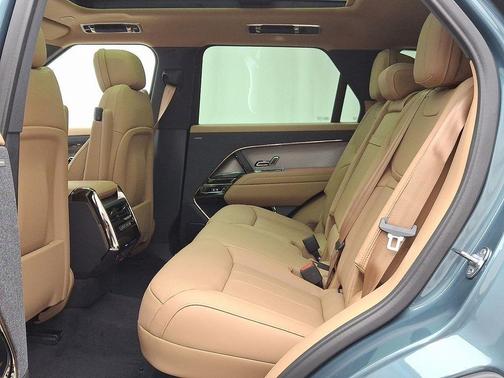 2025 Land Rover Range Rover Sport P360 SE