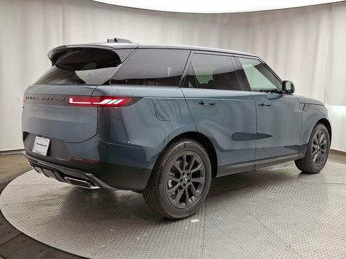 2025 Land Rover Range Rover Sport P360 SE