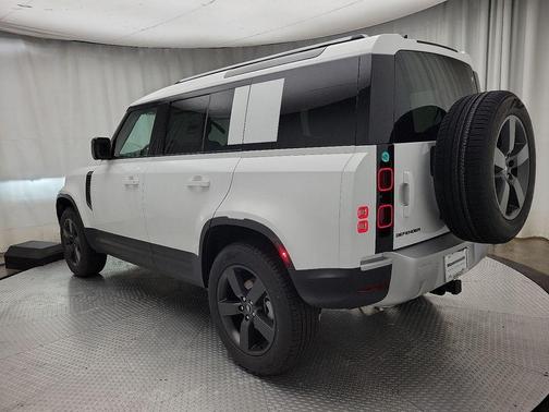 2025 Land Rover Defender P300