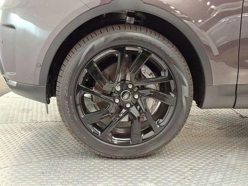 2025 Land Rover Discovery P300 S