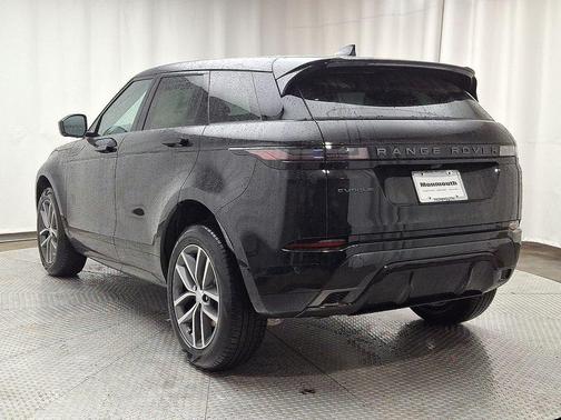 2026 Land Rover Range Rover Evoque Dynamic SE