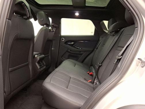 2026 Land Rover Range Rover Evoque Dynamic SE