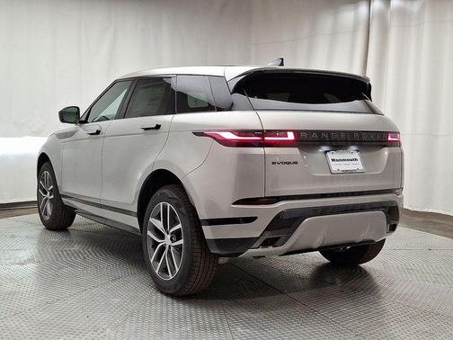 2026 Land Rover Range Rover Evoque Dynamic SE