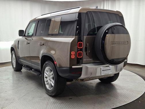 2024 Land Rover Defender P300