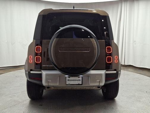 2024 Land Rover Defender P300