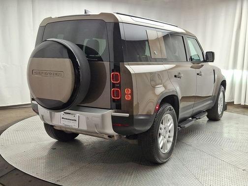 2024 Land Rover Defender P300