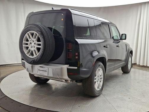 2025 Land Rover Defender P300