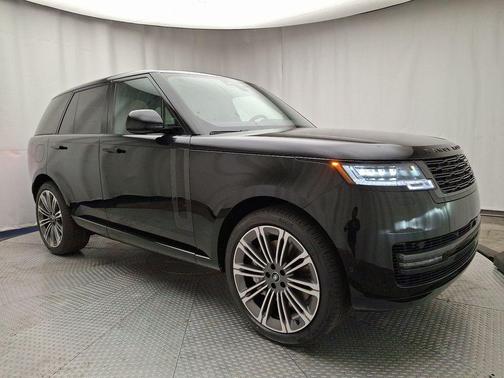 2025 Land Rover Range Rover P530 SE