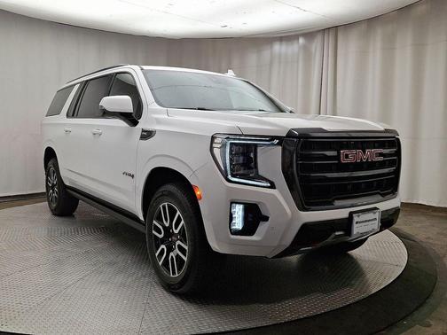 2022 GMC Yukon XL AT4