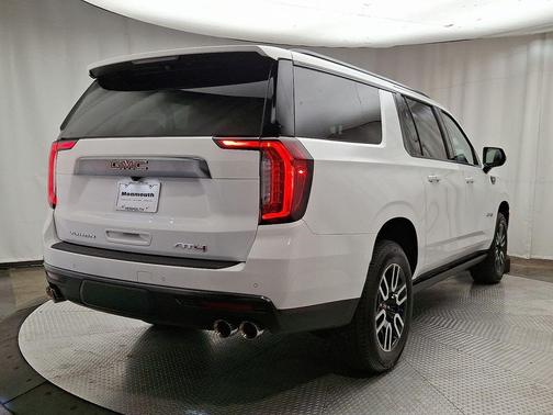 2022 GMC Yukon XL AT4