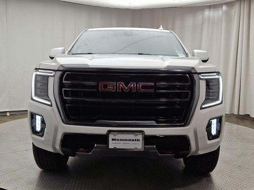 2022 GMC Yukon XL AT4