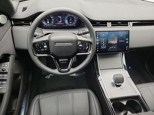 2025 Land Rover Range Rover Evoque Dynamic SE