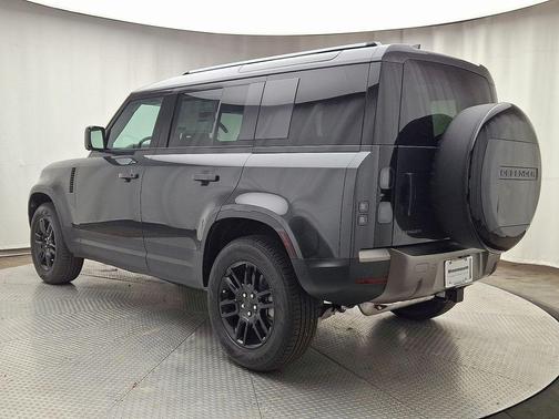 2026 Land Rover Defender 