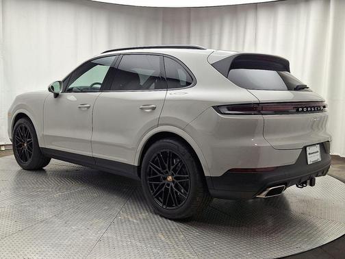 2025 Porsche Cayenne Base