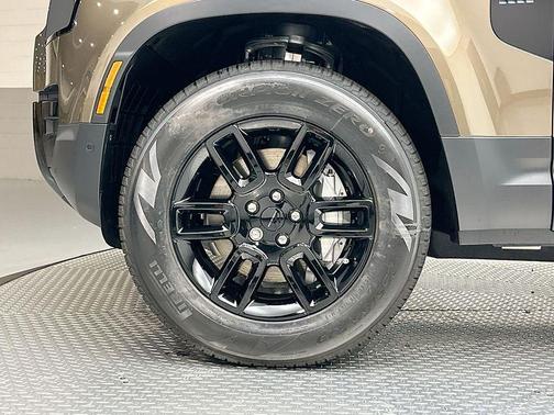 2026 Land Rover Defender S