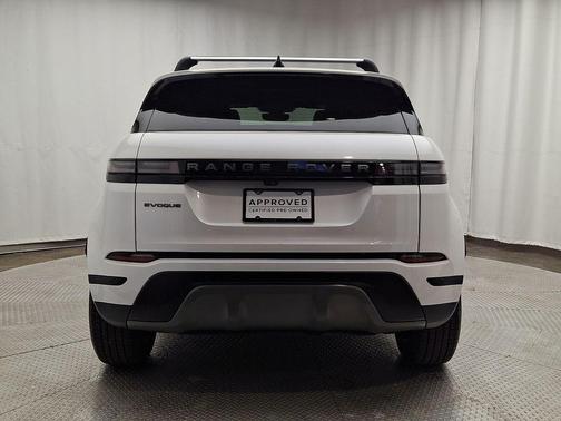 Ostuni Pearl White 2026 Land Rover Range Rover Evoque S