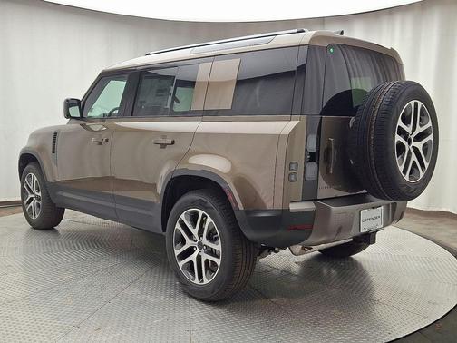 2026 Land Rover Defender 