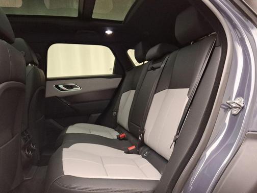 2026 Land Rover Range Rover Velar Dynamic SE