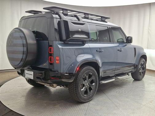 2023 Land Rover Defender X-DYNAMIC SE