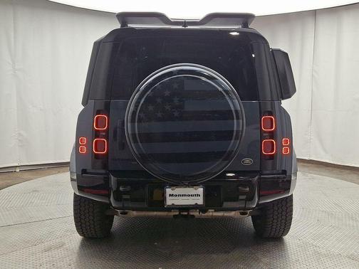 2023 Land Rover Defender X-DYNAMIC SE