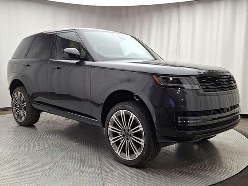 Carpathian Grey 2026 Land Rover Range Rover P400 SE