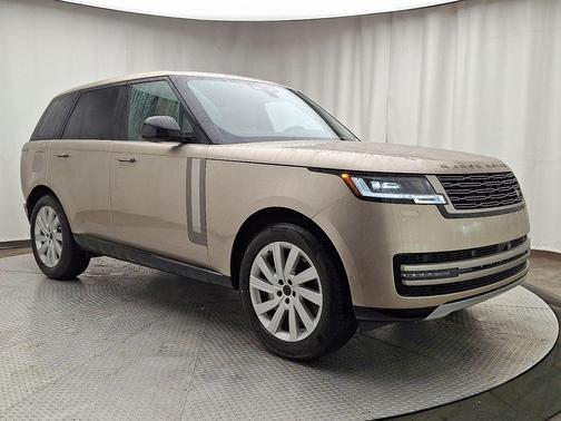 2026 Land Rover Range Rover SE