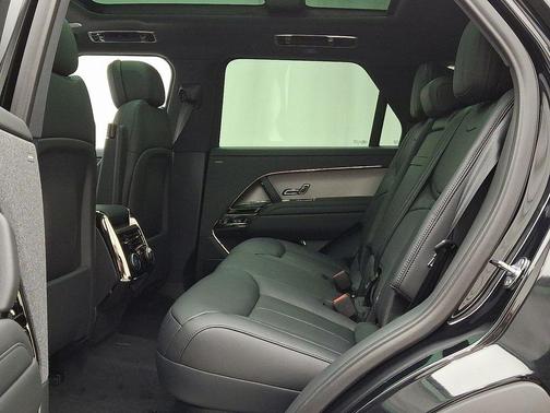 2025 Land Rover Range Rover Sport P360 SE