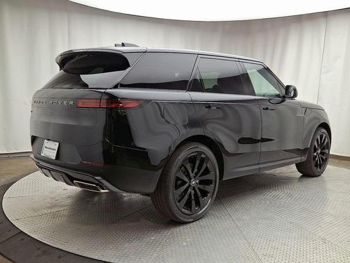 2025 Land Rover Range Rover Sport P360 SE