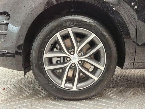 2026 Land Rover Range Rover Evoque Dynamic SE