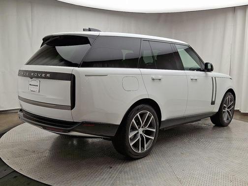 2025 Land Rover Range Rover P550e SE