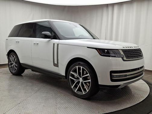 2025 Land Rover Range Rover P550e SE