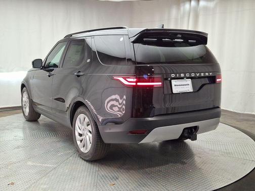 2025 Land Rover Discovery P300 S