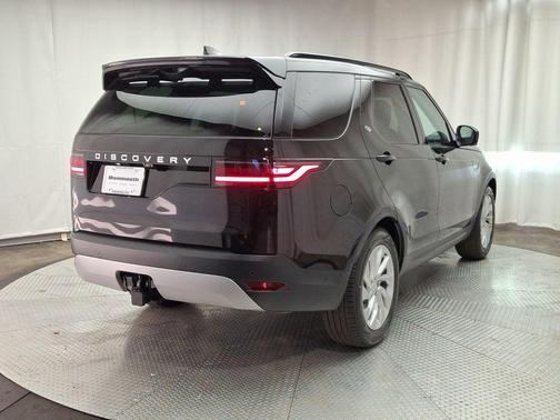 2025 Land Rover Discovery P300 S