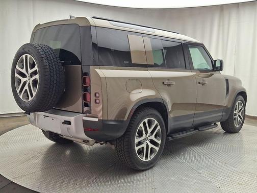 2025 Land Rover Defender P300