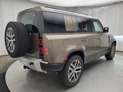2025 Land Rover Defender P300