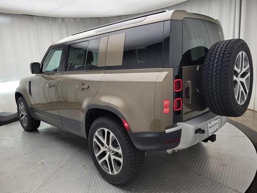 2025 Land Rover Defender P300