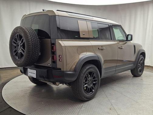 Gondwana Stone 2021 Land Rover Defender 110 S
