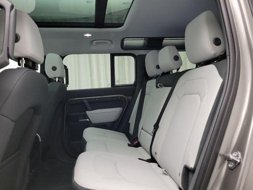 2025 Land Rover Defender P300