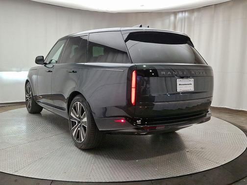 2024 Land Rover Range Rover P530 SE