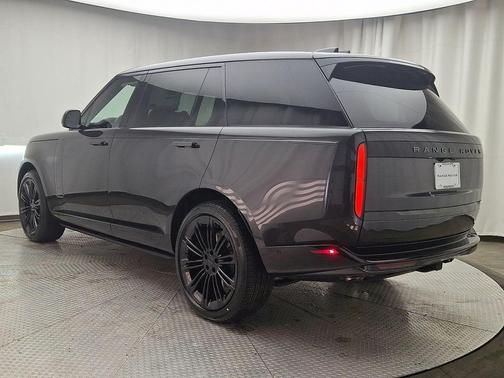 2026 Land Rover Range Rover P530 SE 7 Seat