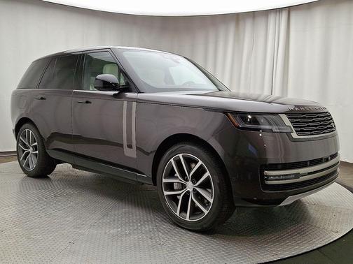 2025 Land Rover Range Rover P550e SE