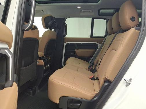 2026 Land Rover Defender 