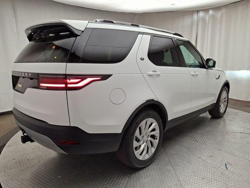 2025 Land Rover Discovery P300 S