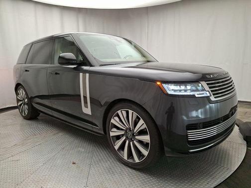 2025 Land Rover Range Rover P615 SV