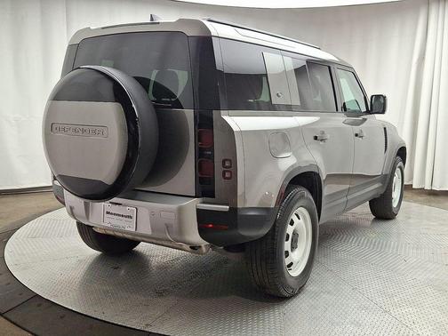2024 Land Rover Defender P300