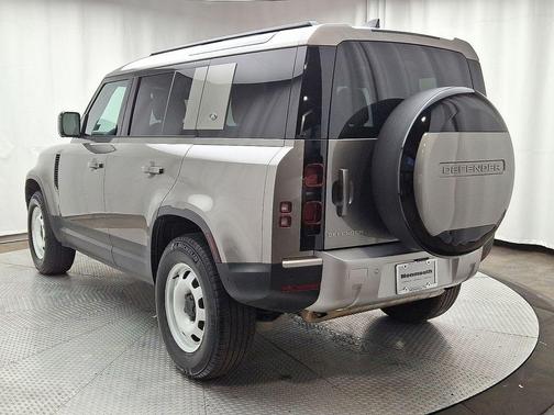 2024 Land Rover Defender P300