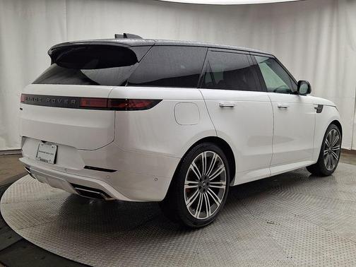 Ostuni Pearl White 2024 Land Rover Range Rover Sport Dynamic SE