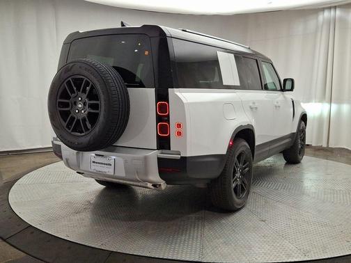 2025 Land Rover Defender P400 S