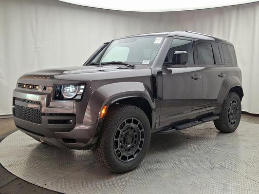 2026 Land Rover Defender 