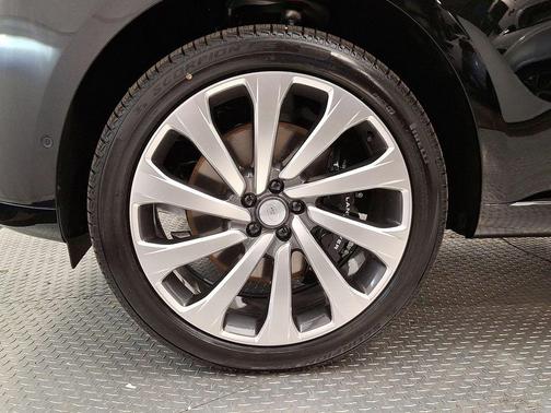 2025 Land Rover Range Rover AUTOBIOGRAPHY